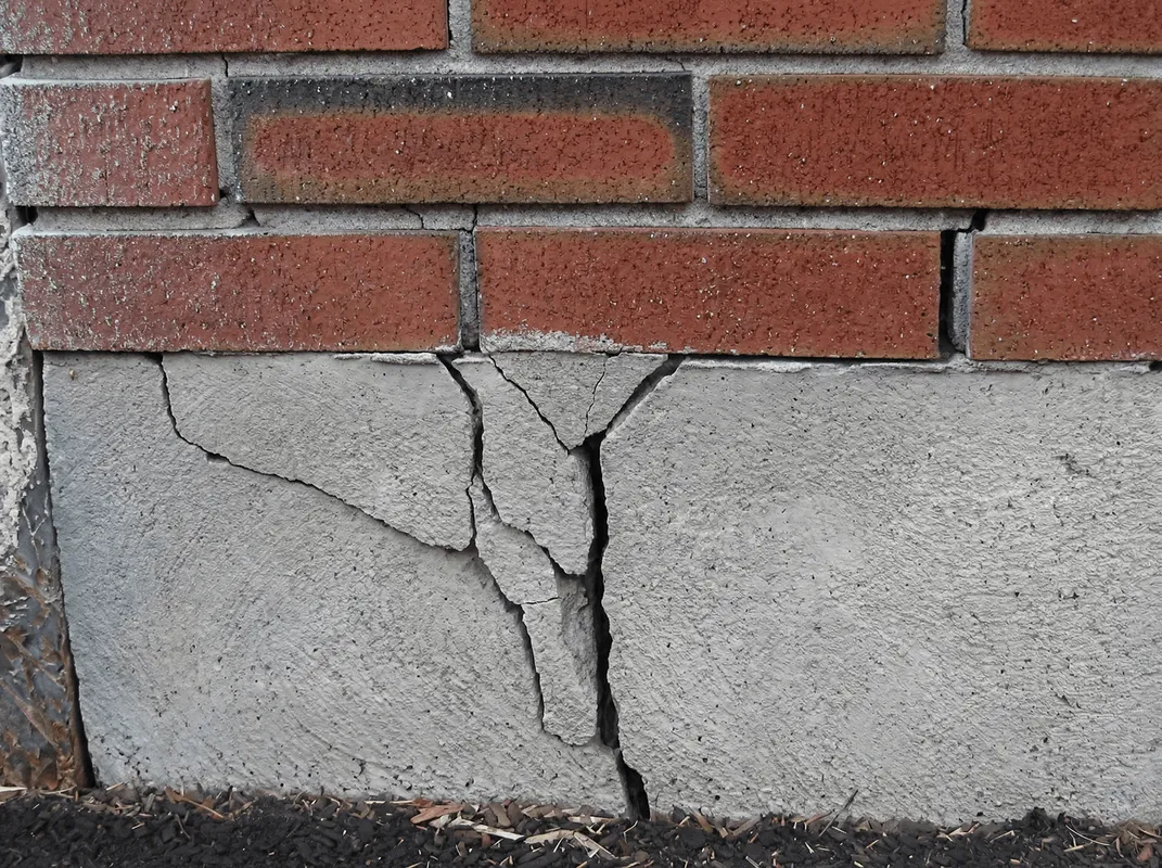 Concrete foundation with serious structural damage in Eugene, OR